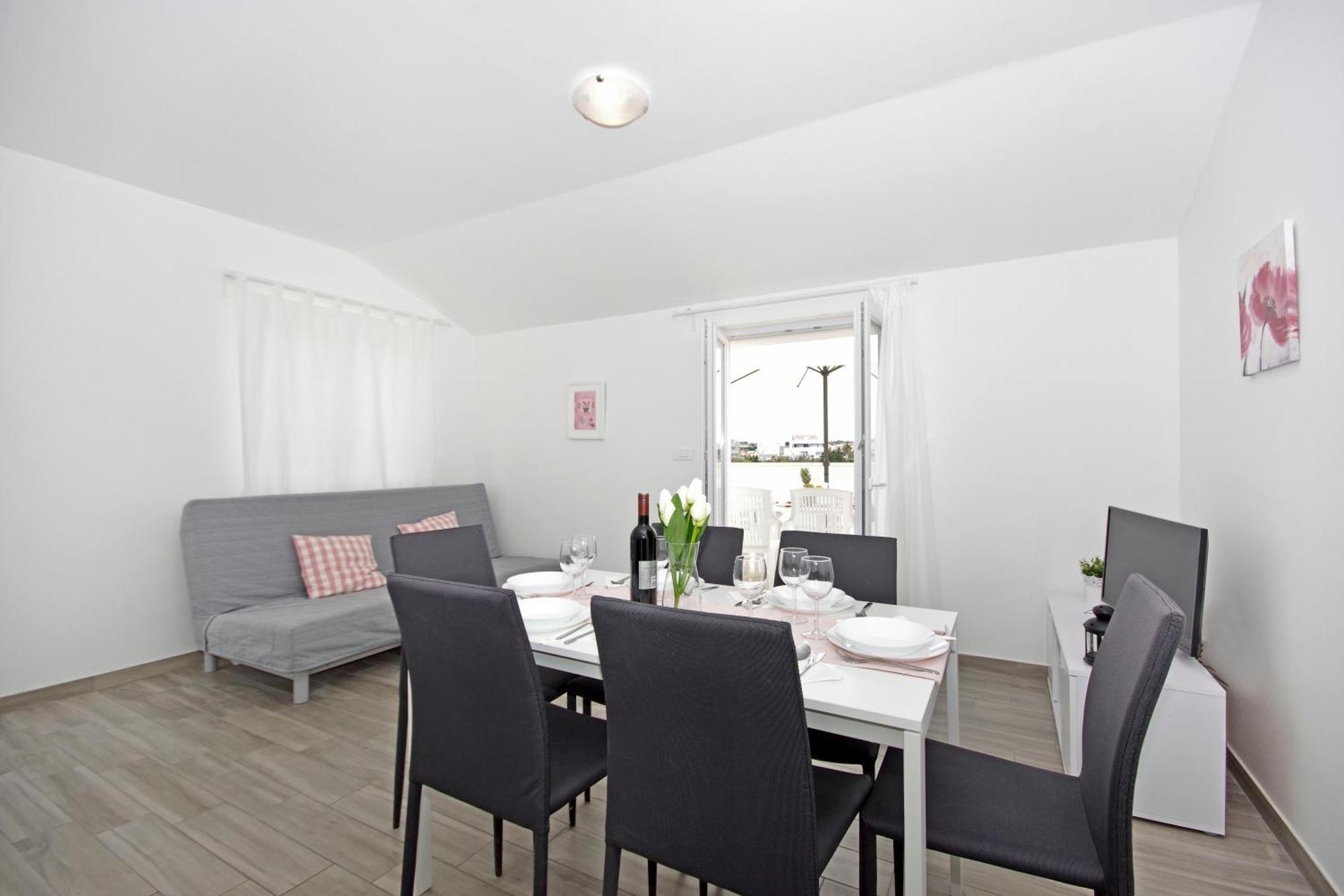 Apartments Frado Novalja Eksteriør billede
