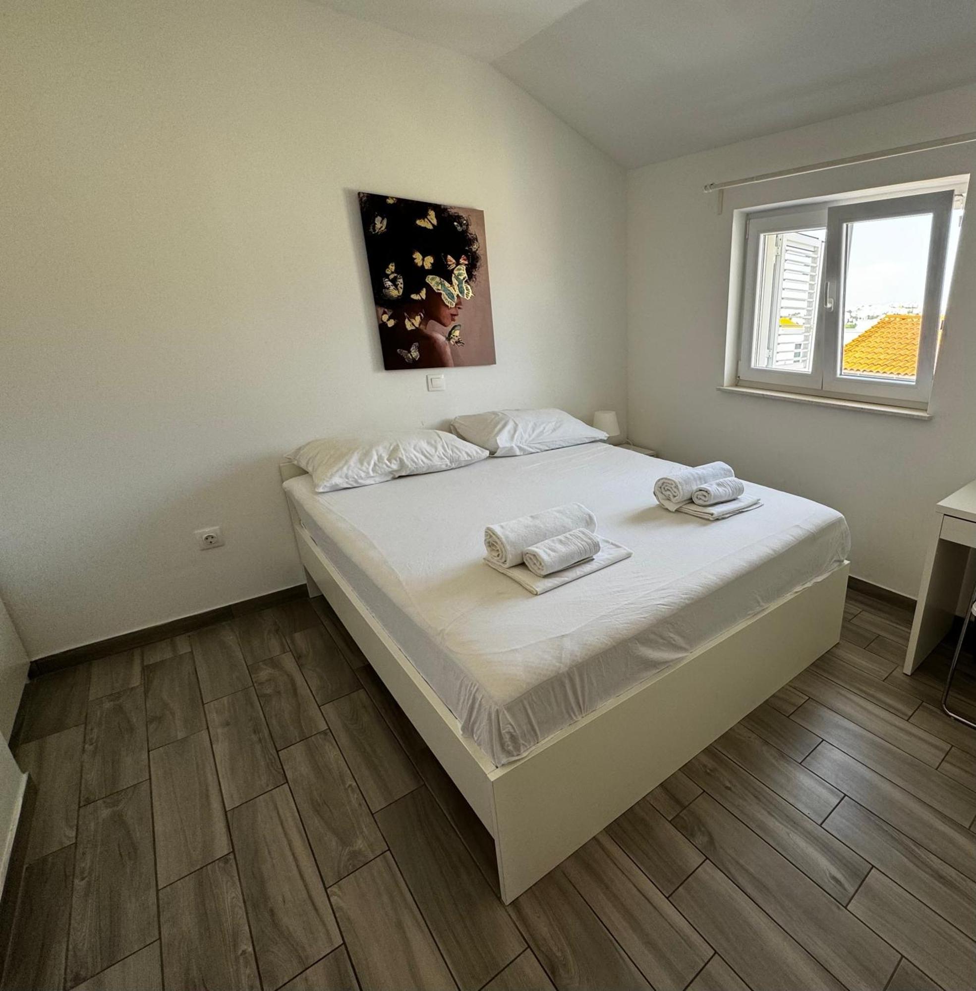 Apartments Frado Novalja Eksteriør billede